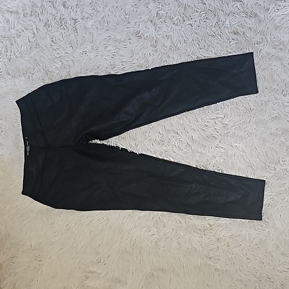 Abercrombie and Fitch black Ponte knit black leggings - Picture 1 of 5